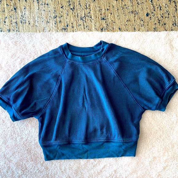 Urban Outfitters Crop Top - Picture 1 of 2